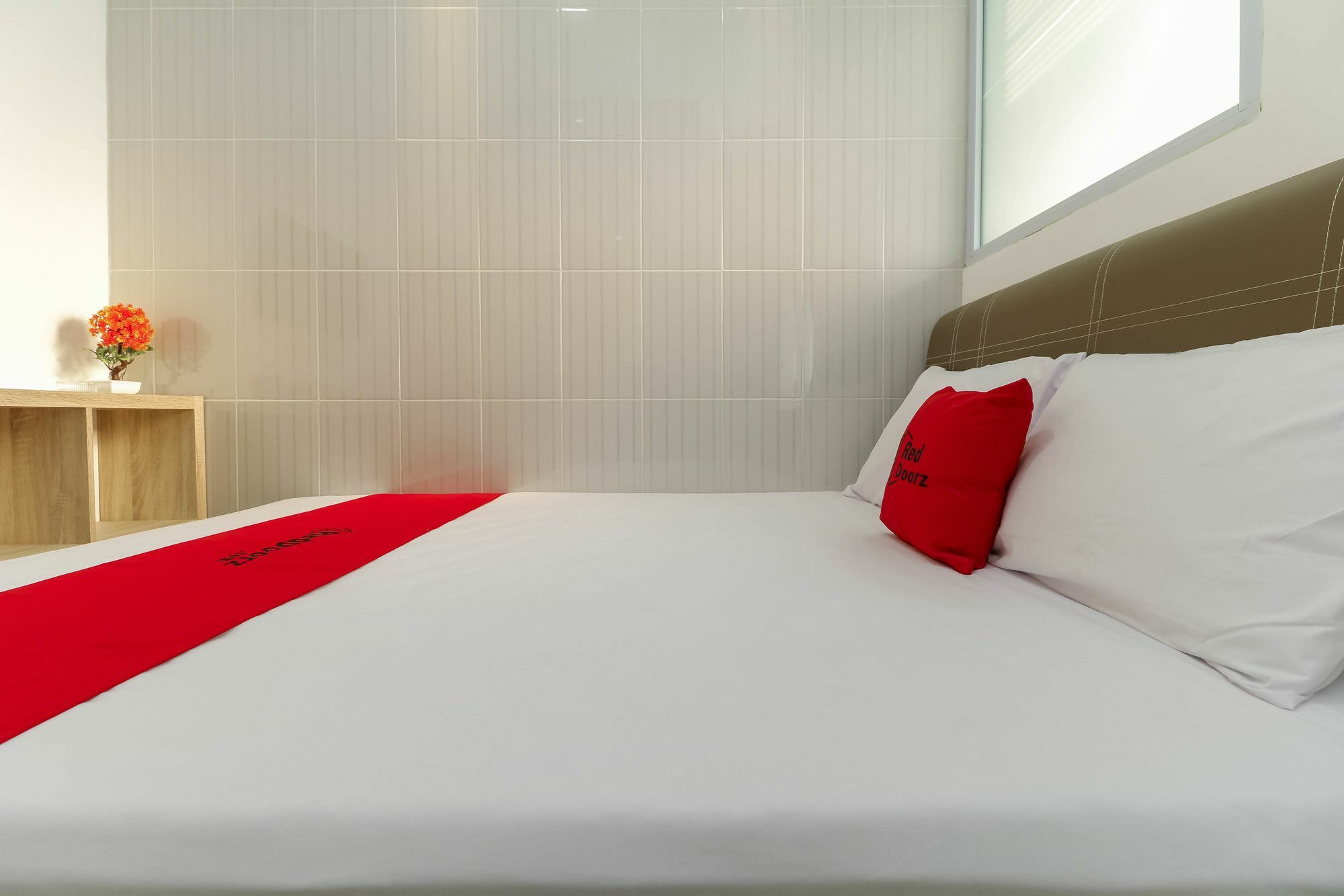 Готель Reddoorz Near Nagoya Hill Batam Екстер'єр фото