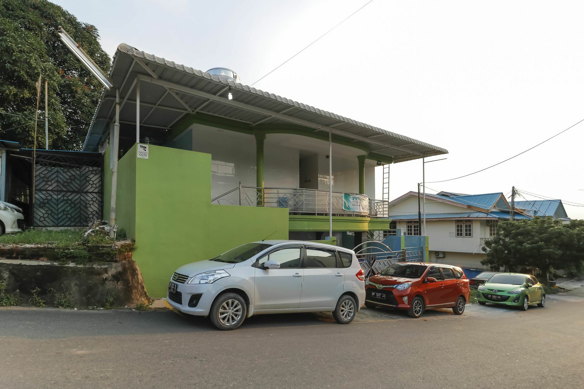Готель Reddoorz Near Nagoya Hill Batam Екстер'єр фото