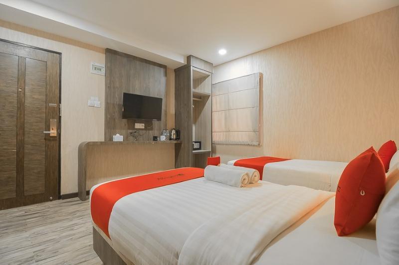 Готель Reddoorz Near Nagoya Hill Batam Екстер'єр фото
